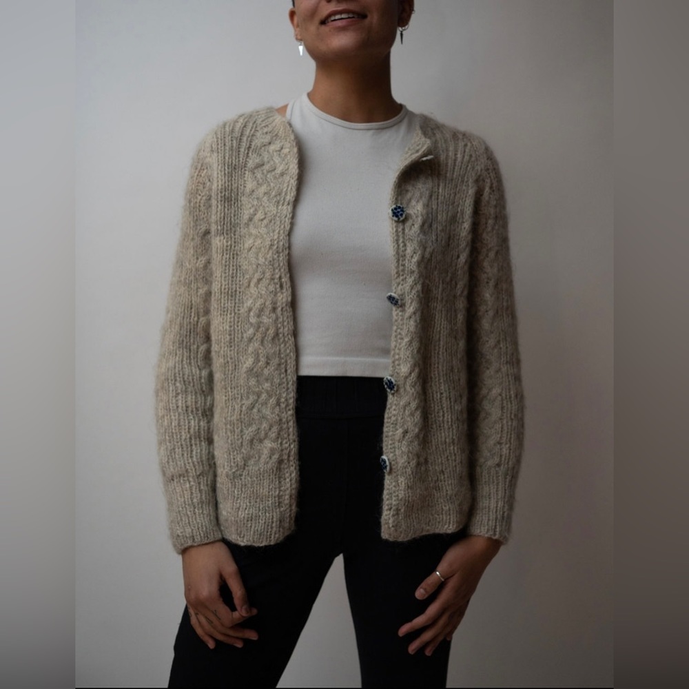 Hand-knit cardigan with ceramic buttons